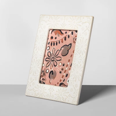 4" X 6" Embossed Ceramic Frame White - Opalhouseā¢